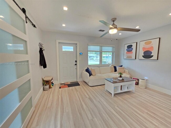 Building Photo - 250 NE 42nd St