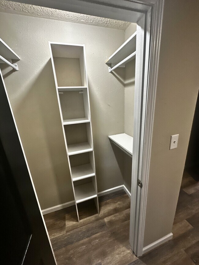 Building Photo - 11161 Soape Rd