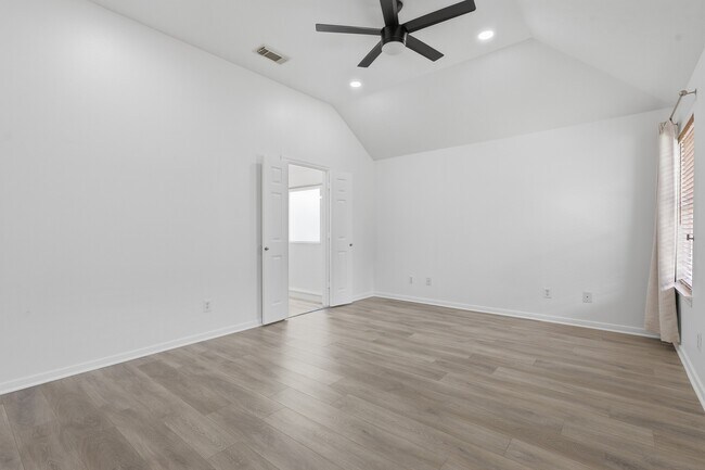 Building Photo - 10139 East Palm Lake Drive