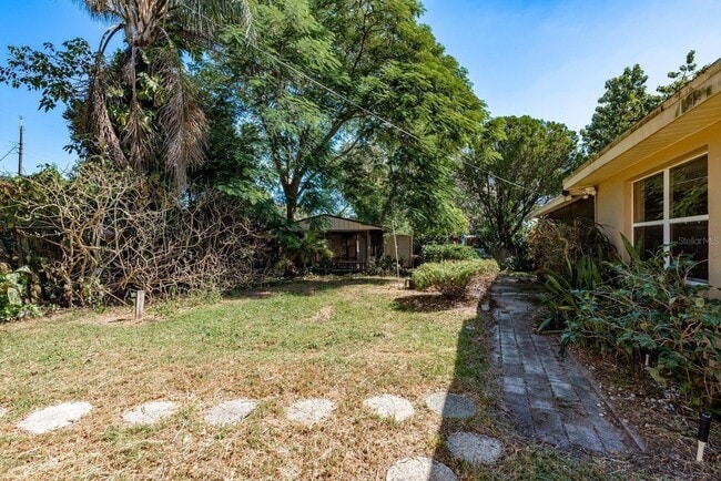 Building Photo - 1748 Colmar Dr