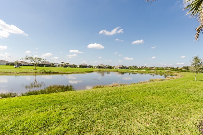 Building Photo - 6023 Diamonte Pl