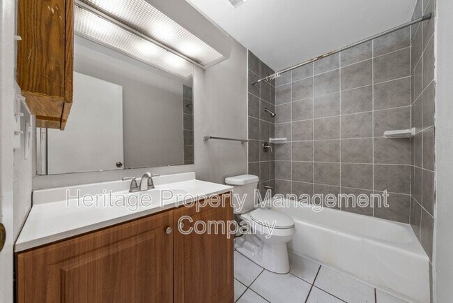Building Photo - 7422 Stonehouse Dr