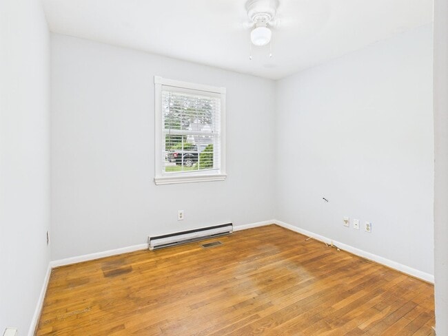 Building Photo - 1109 Dinwiddie Ave