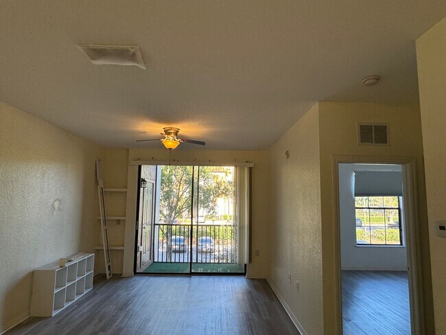 Building Photo - 6151 Metrowest Blvd