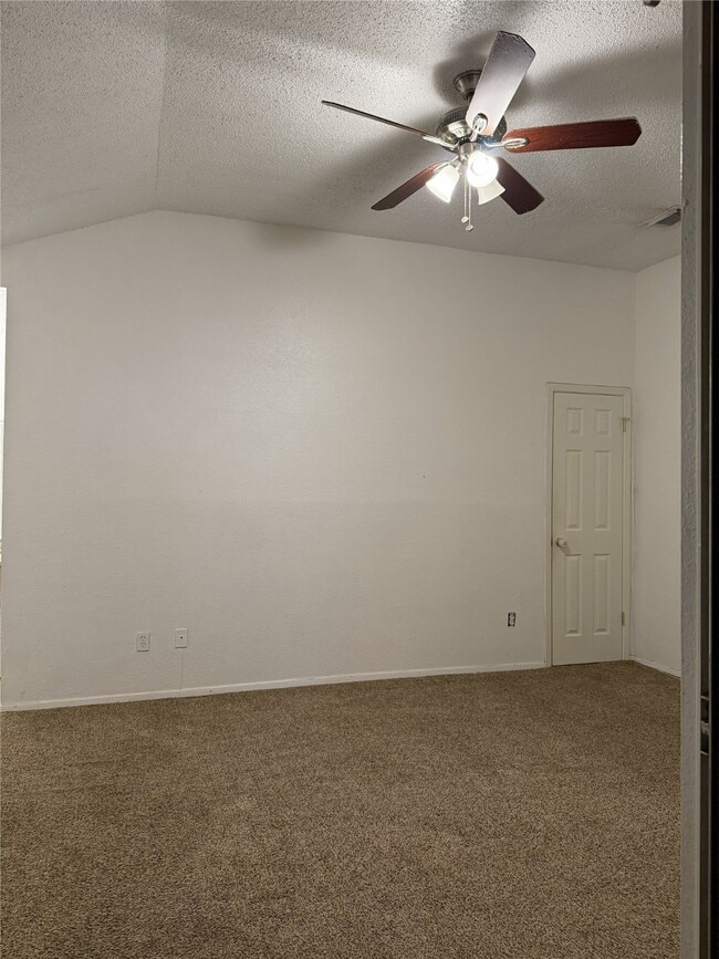 Building Photo - 3323 Big Horn Ct