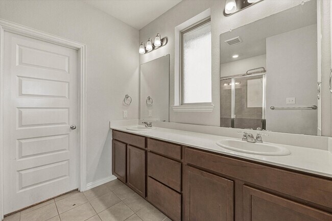 Building Photo - 1410 Crossford Trl