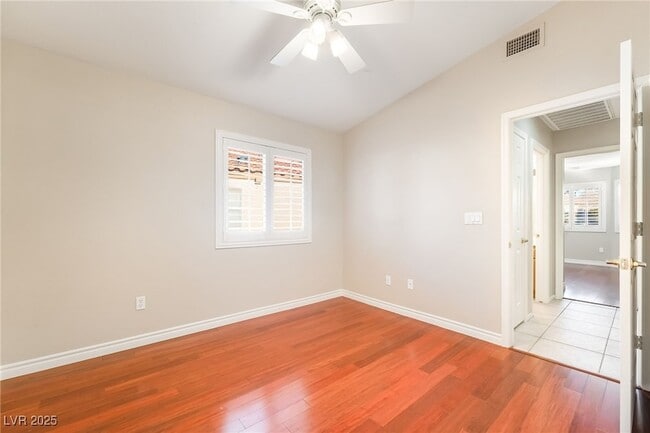 Building Photo - 1385 Dragon Rock Dr