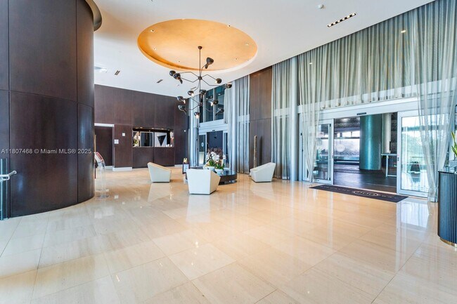 Building Photo - 900 Biscayne Blvd