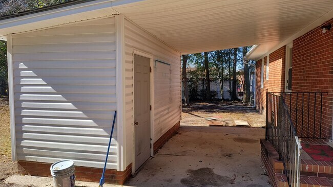 Building Photo - 5111 Palmetto Ln