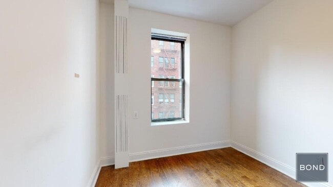 Building Photo - 151 Mott St