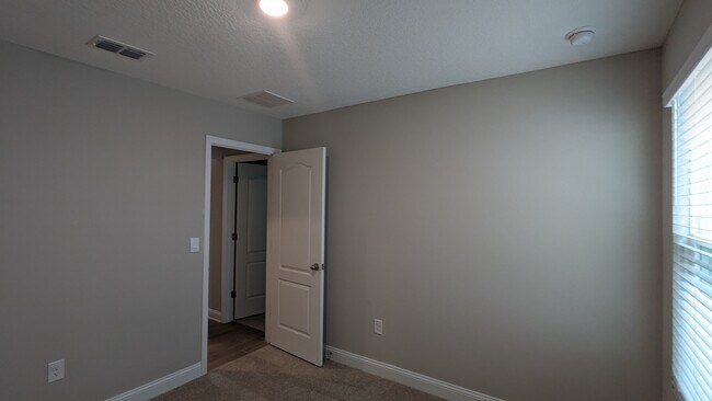 Building Photo - 96 Zancara St