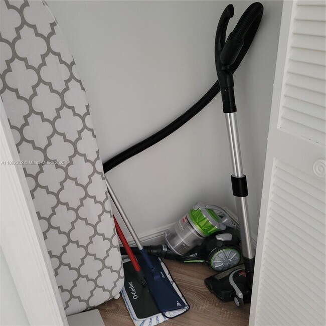 Building Photo - 7896 Seville Pl