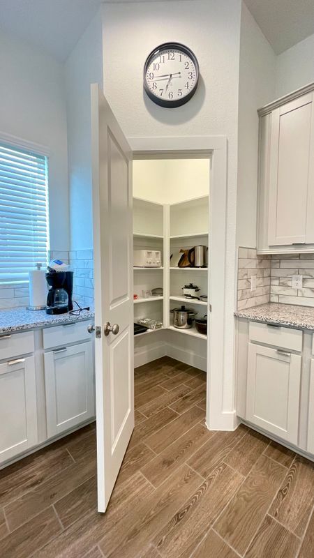 Building Photo - 4516 Bartagrass Dr