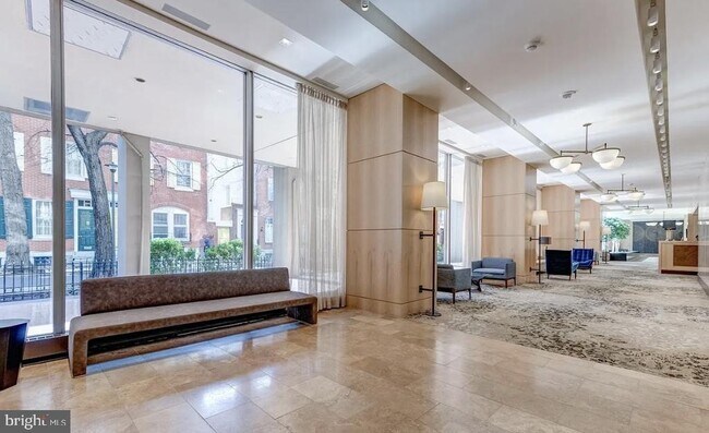 Building Photo - 244 W Rittenhouse Square
