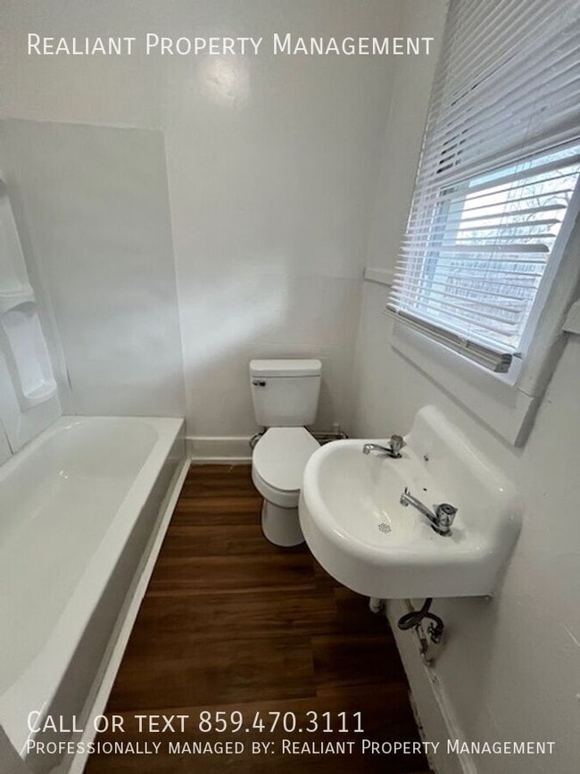 Building Photo - 136 Fourth Street-