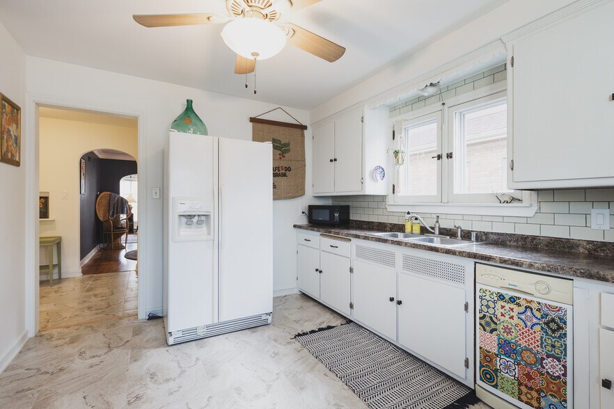 Building Photo - 2645 N 69th St