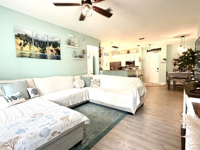 Building Photo - 11251 Campfield Dr
