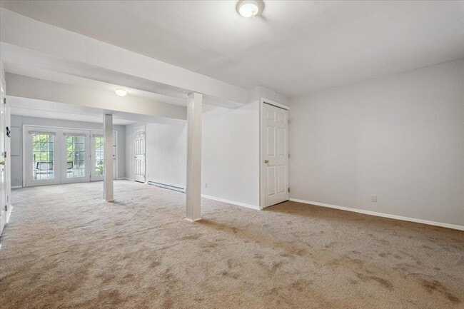 Building Photo - 6 Juniper Ln
