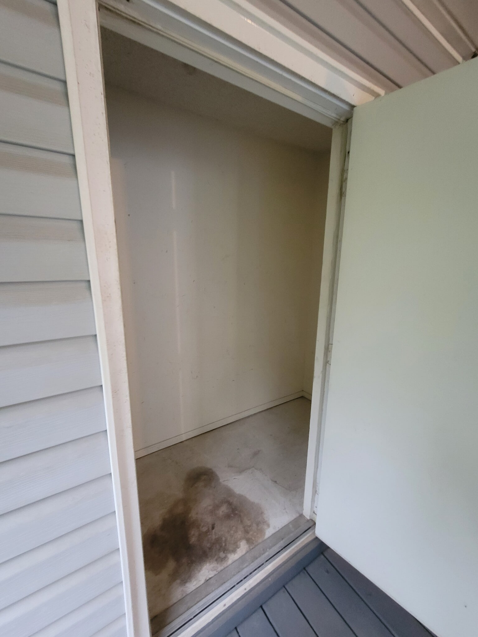 Building Photo - 1500 E Johnson Ave