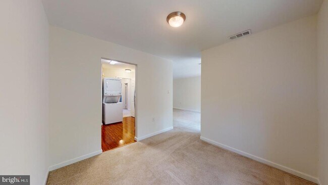 Building Photo - 1425 Northgate Square