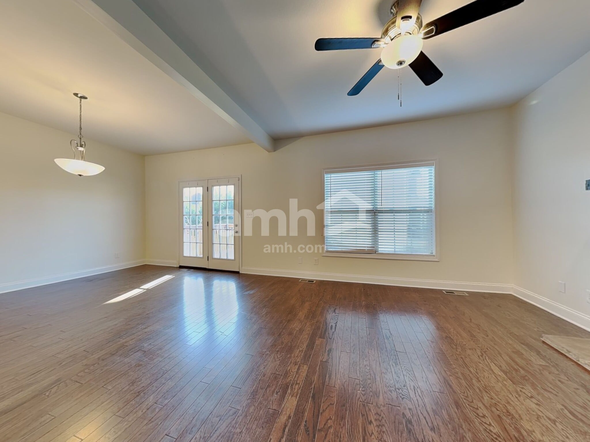 Building Photo - 1617 Silver Spur Ln