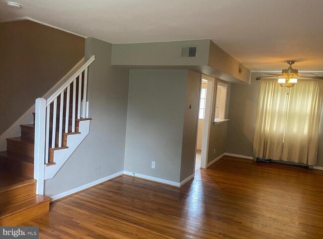 Building Photo - 115 Cherry Parke