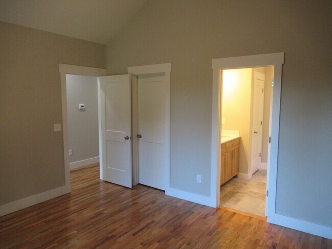 Building Photo - Beautiful New  – 3 Bedroom, 2 Bath Home in...