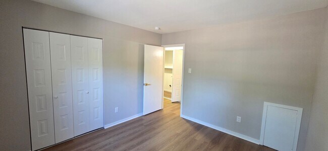 Building Photo - 620 Jaeger Ct