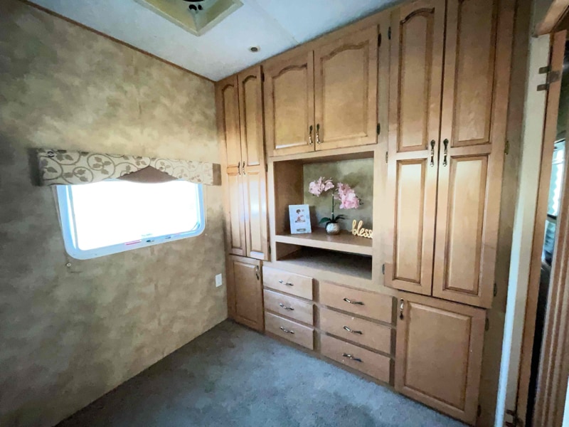 Building Photo - 210 San Antonio Cir