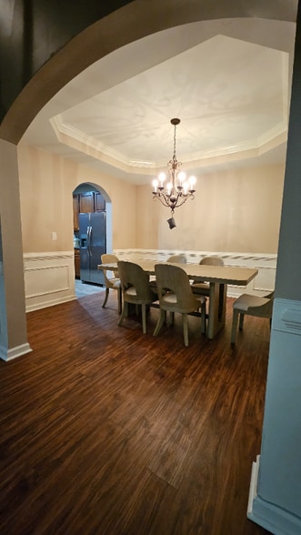 Building Photo - 518 Winter View Way