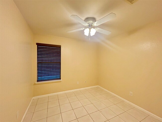 Building Photo - 15111 Falmouth Ave