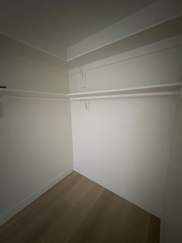 Building Photo - 7254 Hollywood Blvd