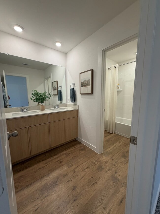 Building Photo - 3550 Blue Mockingbird St