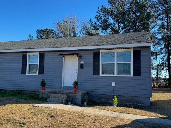 Building Photo - 312 Starling St