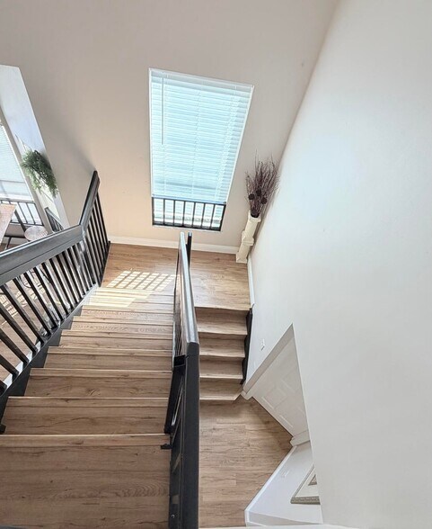 Building Photo - 13206 Glenmoor Dr