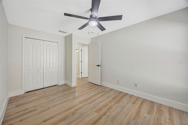 Building Photo - 19026 Fishermans Bend Dr