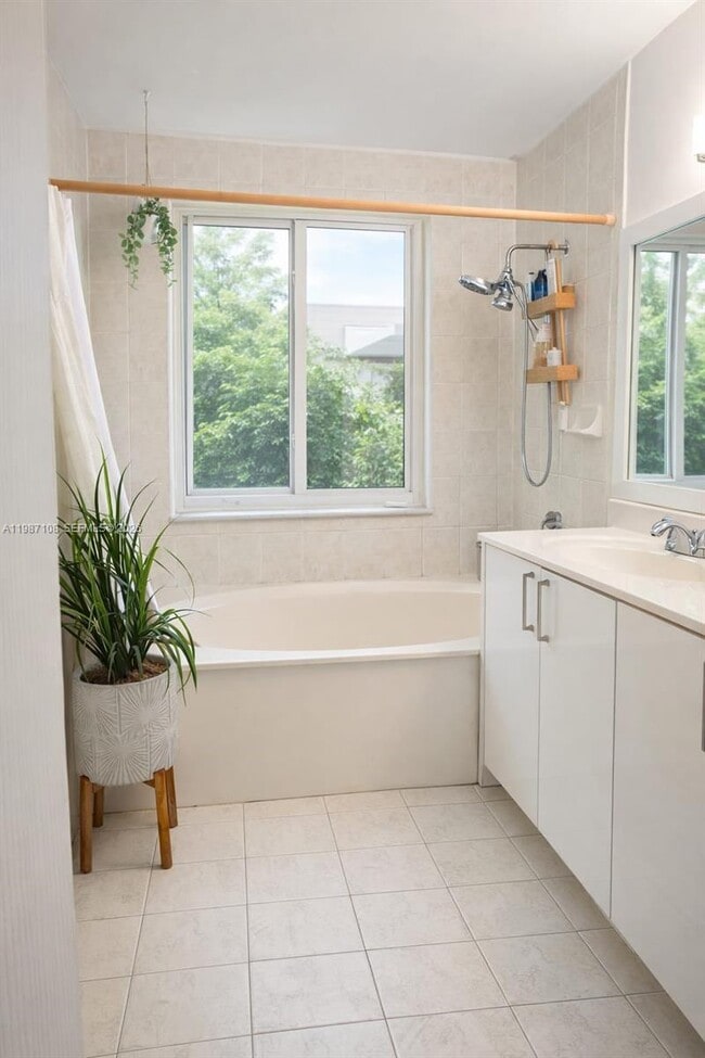 Building Photo - 4128 SW 156th Ct