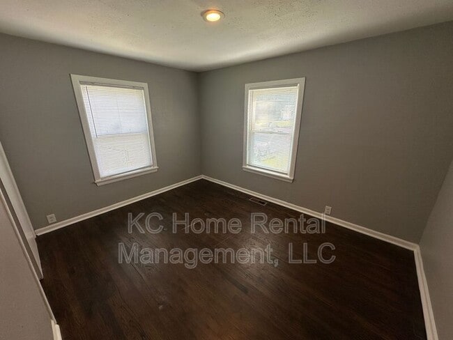 Building Photo - 10742 Blue Ridge Blvd