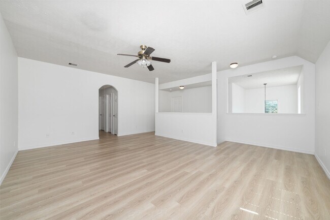 Building Photo - 8914 Parlin Ridge Dr