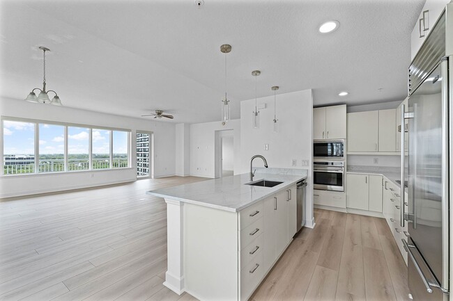 Building Photo - Sanctuary 1101