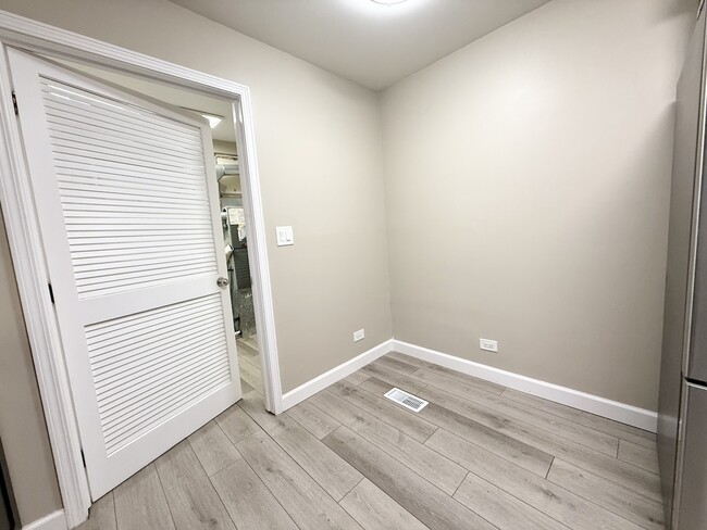 Building Photo - 1031 Courtland Dr