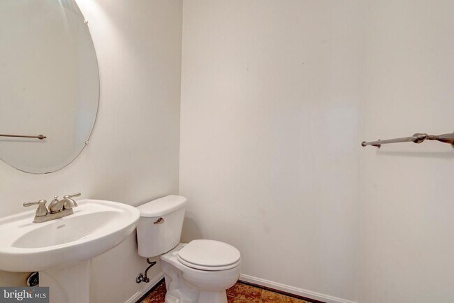 Building Photo - 9001 Merlot Ct