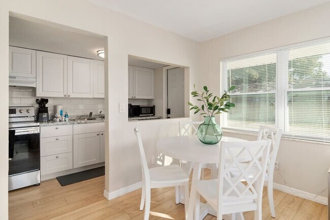 Building Photo - 5532 20th St