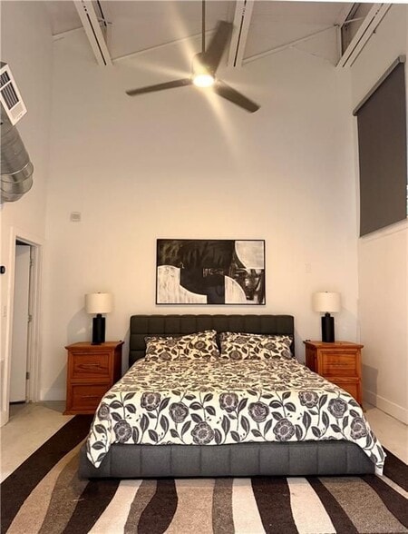 Building Photo - 807 Field St SE