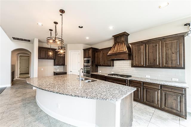 Building Photo - 2320 Lewis Canyon Dr