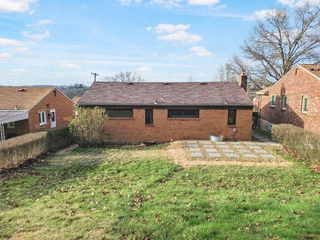 Building Photo - READY NOW! Fully RENOVATED 3 bedroom in SCOTT TOWNSHIP!