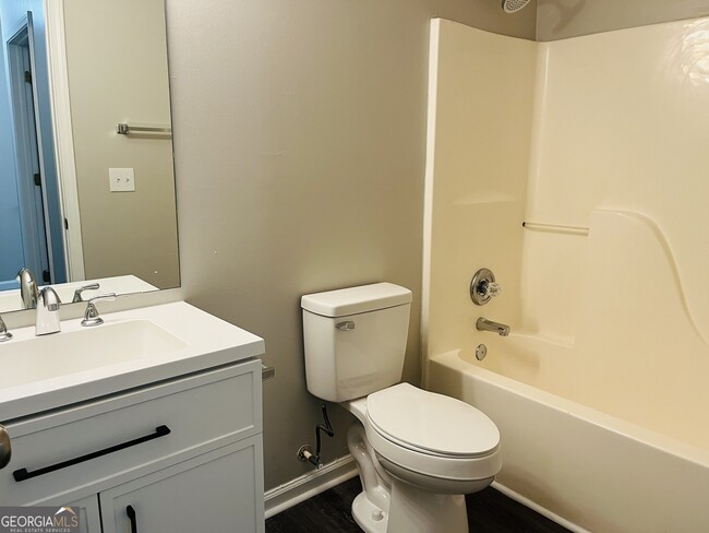Building Photo - 3510 Brookstone Way