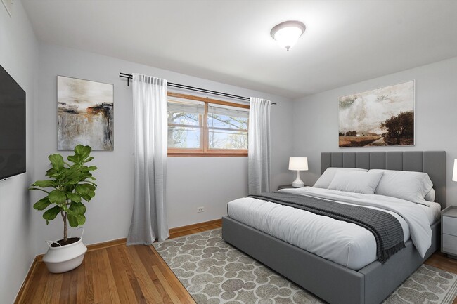 Building Photo - 9233 Parkside Ave