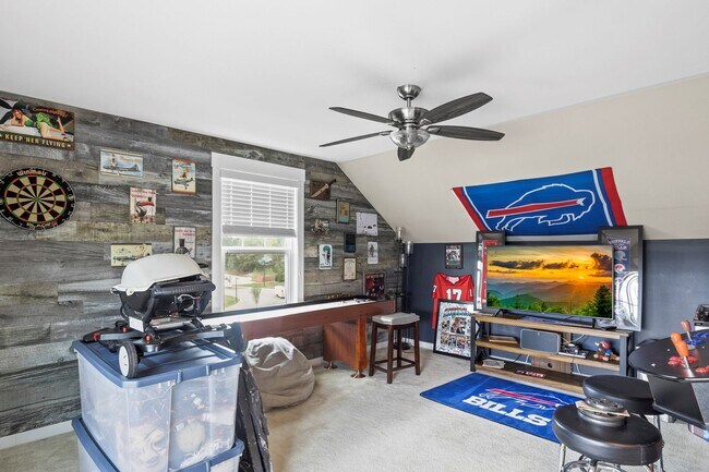 Building Photo - End Unit Townhome with many Upgrades - Downtown Wake Forest!