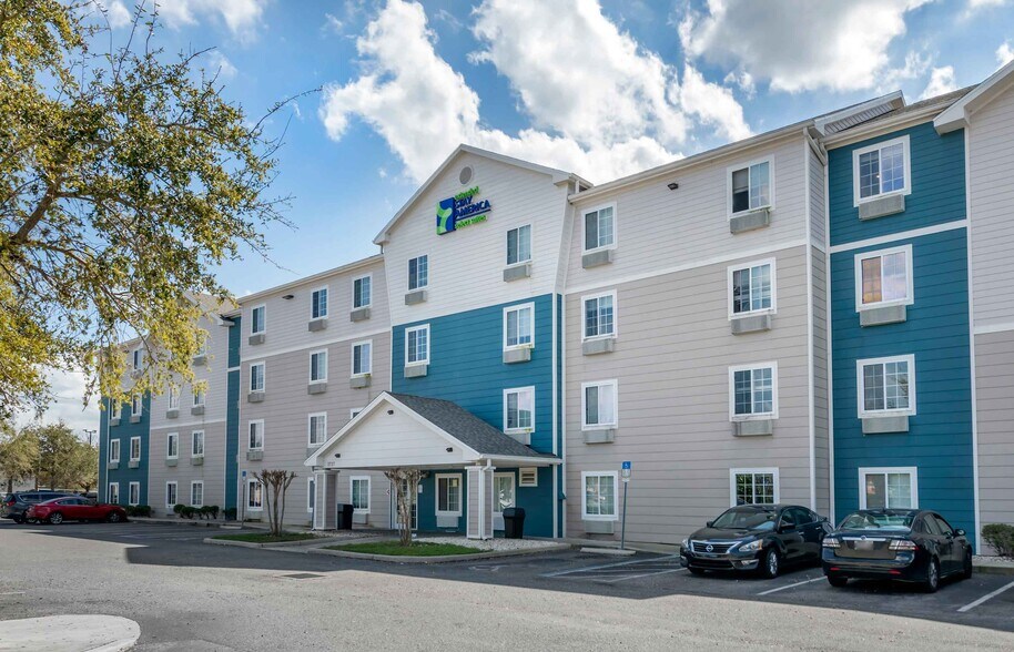 Building Photo - Furnished Studio-Orlando - Sanford - Airport